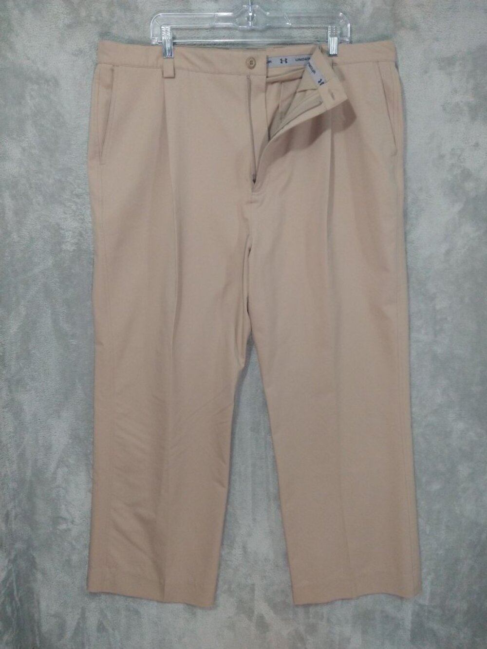 Under Armour Pants Mens 42x30 Beige Performance Golf Pleated Stretch High Rise